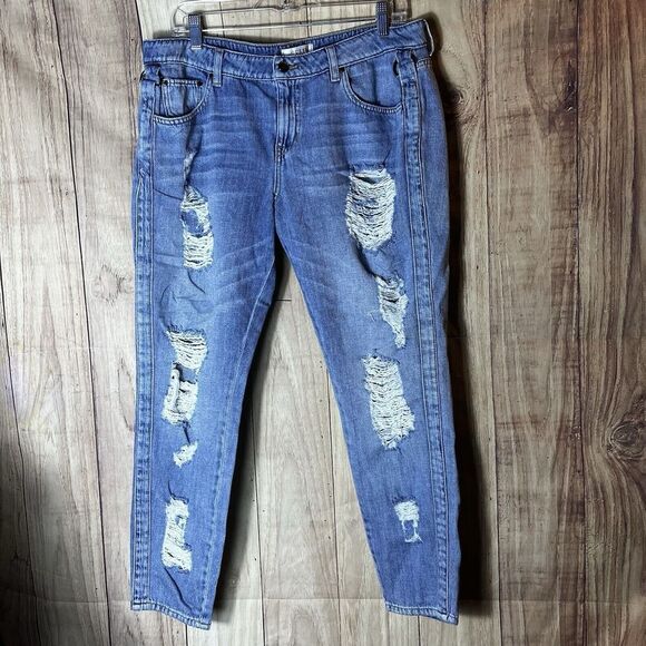 Guess- Tomboy Distressed style Women’s Jeans size: 31 - Picture 1 of 10